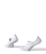 Adults' Feetures Invisible Ultra Light Cushion Socks - US 1215