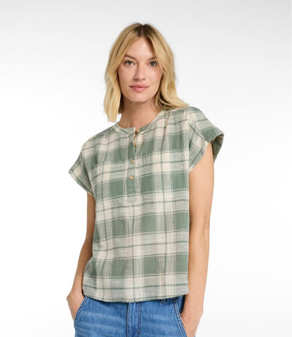 Women's L.L.Bean Day Breeze Shirt, Short-Sleeve Popover - US 4239